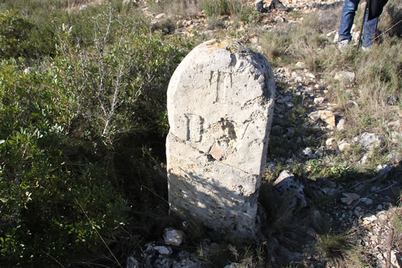 Pedra encarada al Vendrell